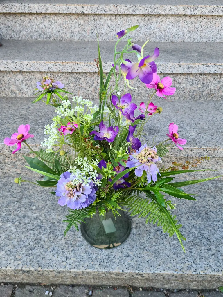 Blumenstrauss mit Wiesenblumen lila/rosa